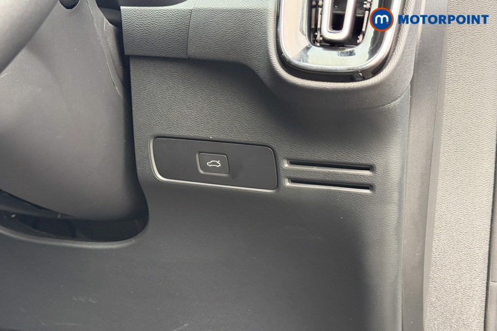 Volvo Xc40 Plus Automatic Petrol SUV - Stock Number (1605867) - 16th supplementary image