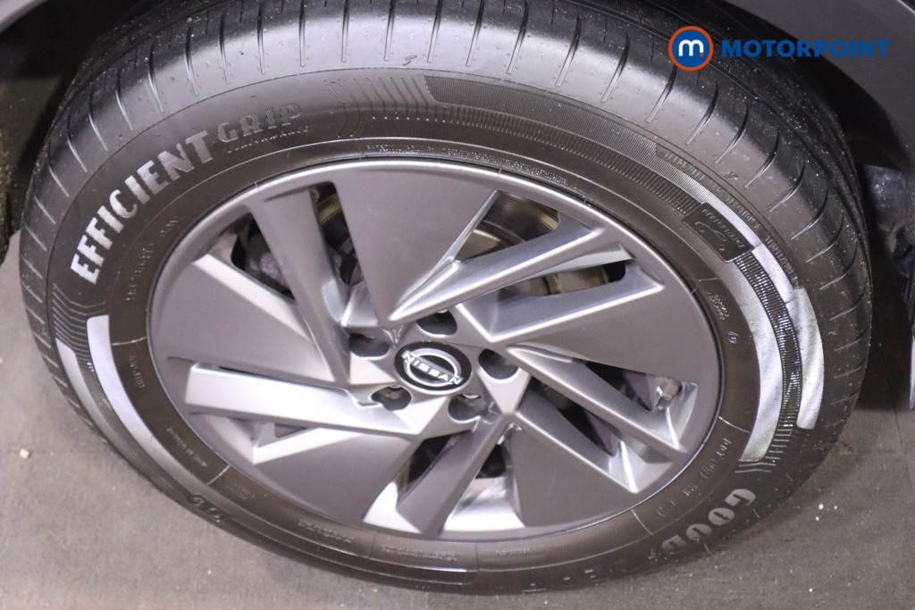 Nissan Qashqai Acenta Premium Manual Petrol SUV - Stock Number (1606084) - 13th supplementary image