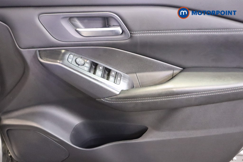 Nissan Qashqai Acenta Premium Manual Petrol SUV - Stock Number (1606084) - 14th supplementary image