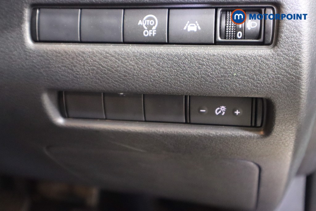 Nissan Qashqai Acenta Premium Manual Petrol SUV - Stock Number (1606084) - 17th supplementary image