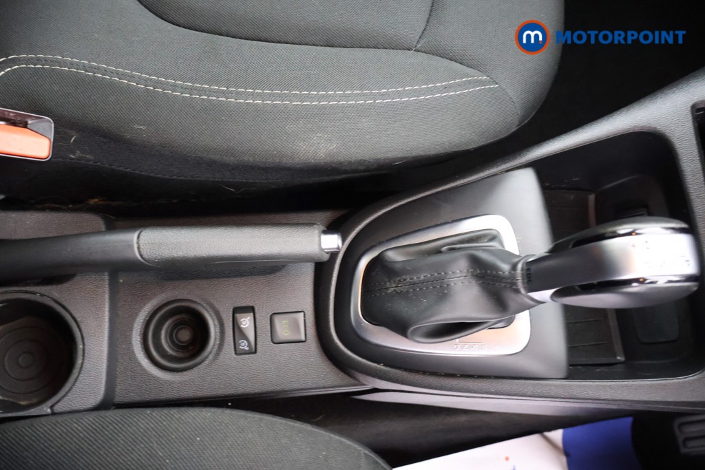 Renault Captur Iconic Automatic Diesel SUV - Stock Number (1606324) - 9th supplementary image