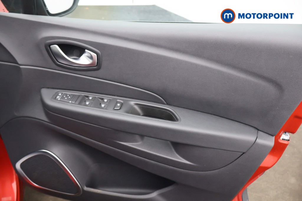 Renault Captur Iconic Automatic Diesel SUV - Stock Number (1606324) - 10th supplementary image