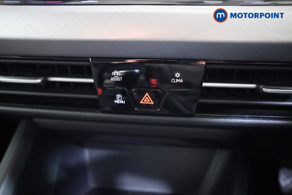 Volkswagen Golf Life Manual Petrol Hatchback - Stock Number (1606602) - 7th supplementary image