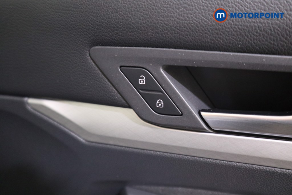 Volkswagen Golf Life Manual Petrol Hatchback - Stock Number (1606602) - 11th supplementary image