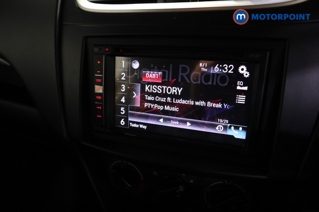 Suzuki Swift Sz-L Manual Petrol Hatchback - Stock Number (1606817) - 6th supplementary image