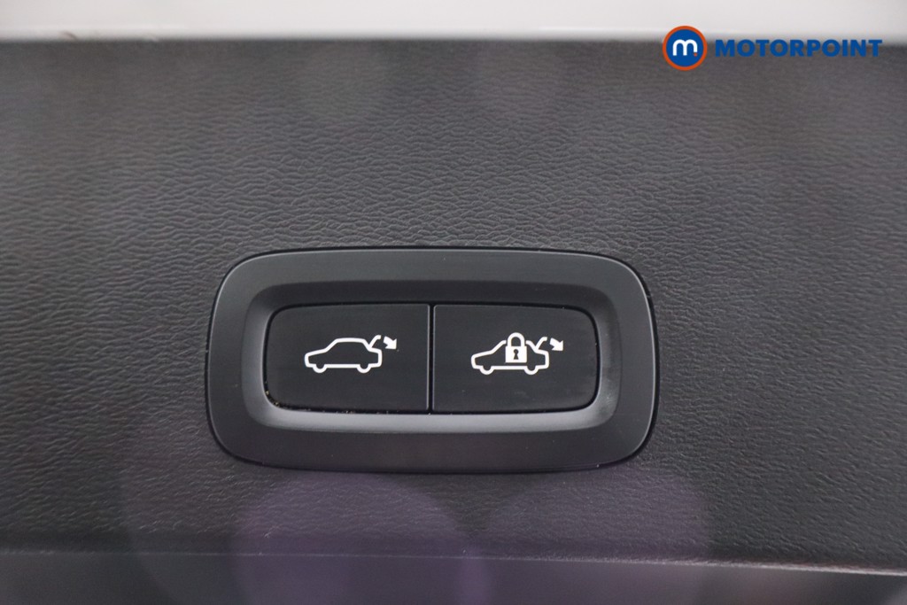 Volvo Xc40 Plus Automatic Petrol SUV - Stock Number (1606866) - 37th supplementary image