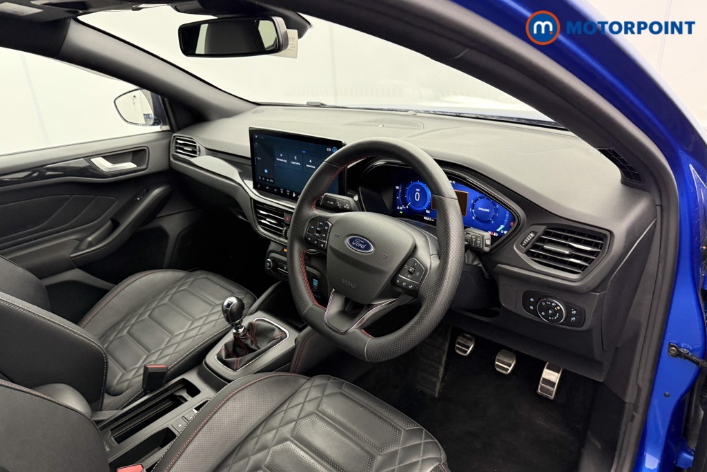 Ford Focus St-Line X Manual Petrol Hatchback - Stock Number (1607035) - 4th supplementary image