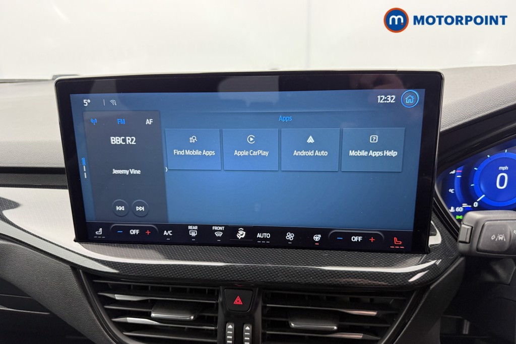 Ford Focus St-Line X Manual Petrol Hatchback - Stock Number (1607035) - 9th supplementary image