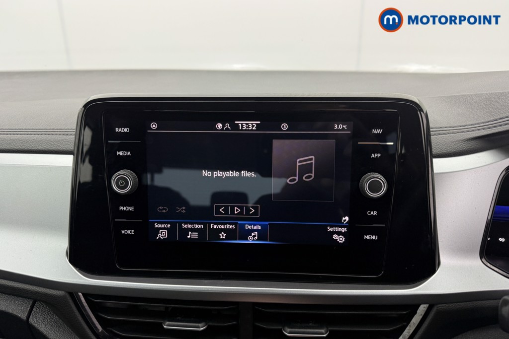 Volkswagen T-Roc Life Manual Petrol SUV - Stock Number (1607036) - 7th supplementary image