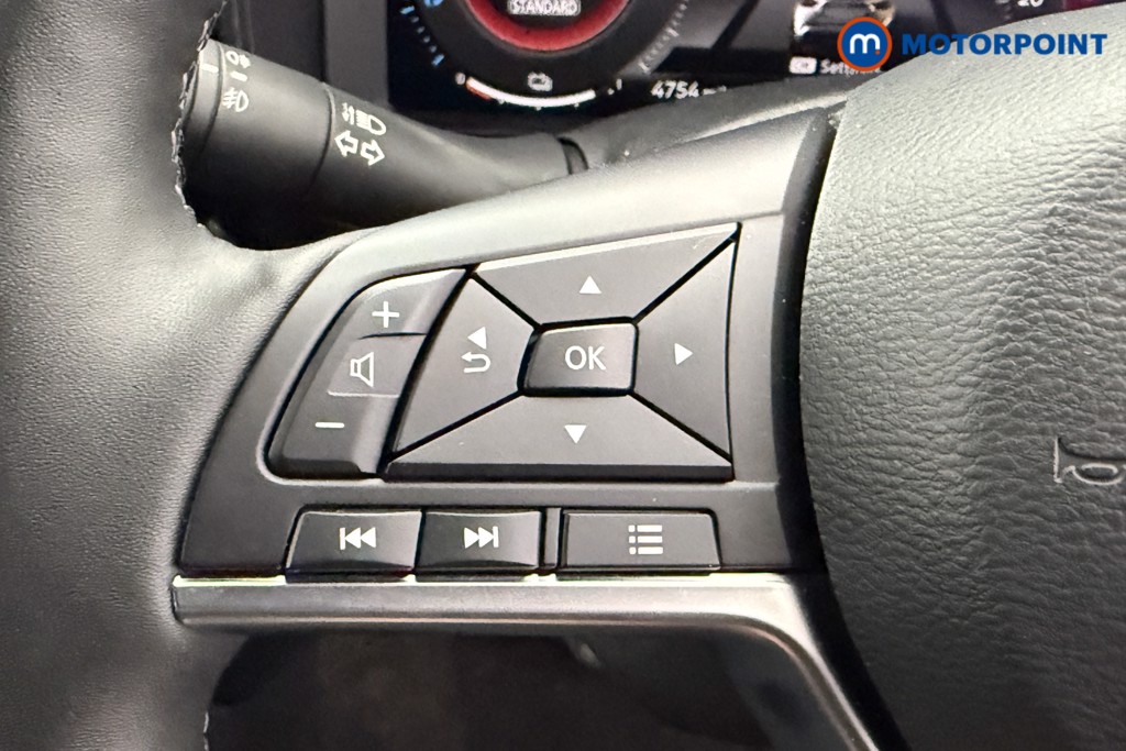 Nissan Juke Tekna Automatic Petrol-Electric Hybrid SUV - Stock Number (1607038) - 12th supplementary image