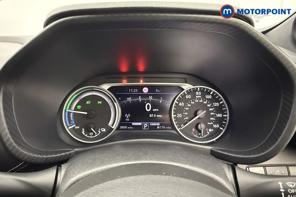 Nissan Juke N-Connecta Automatic Petrol-Electric Hybrid SUV - Stock Number (1607082) - 5th supplementary image