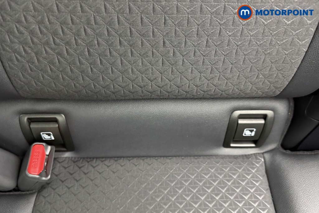 Nissan Juke N-Connecta Automatic Petrol-Electric Hybrid SUV - Stock Number (1607082) - 23rd supplementary image