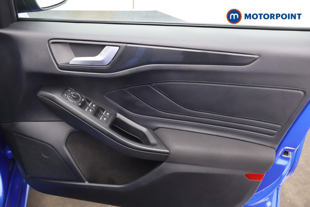 Ford Focus St-Line Edition Manual Petrol Hatchback - Stock Number (1607165) - 7th supplementary image