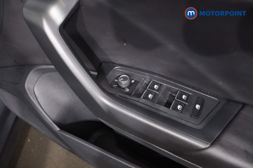 Volkswagen T-Roc R-Line Manual Petrol SUV - Stock Number (1607172) - 25th supplementary image