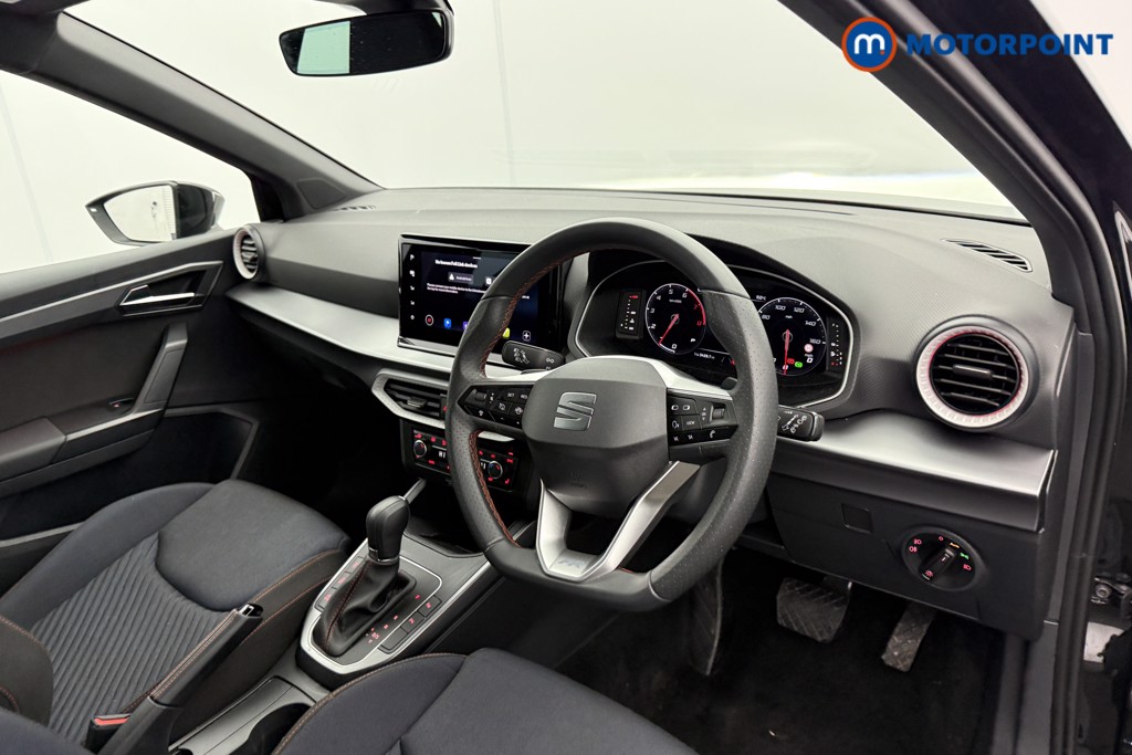 Seat Arona Fr Black Edition Automatic Petrol SUV - Stock Number (1607335) - 4th supplementary image