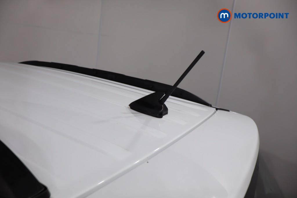 Ford Ecosport Titanium Manual Petrol SUV - Stock Number (1607359) - 30th supplementary image