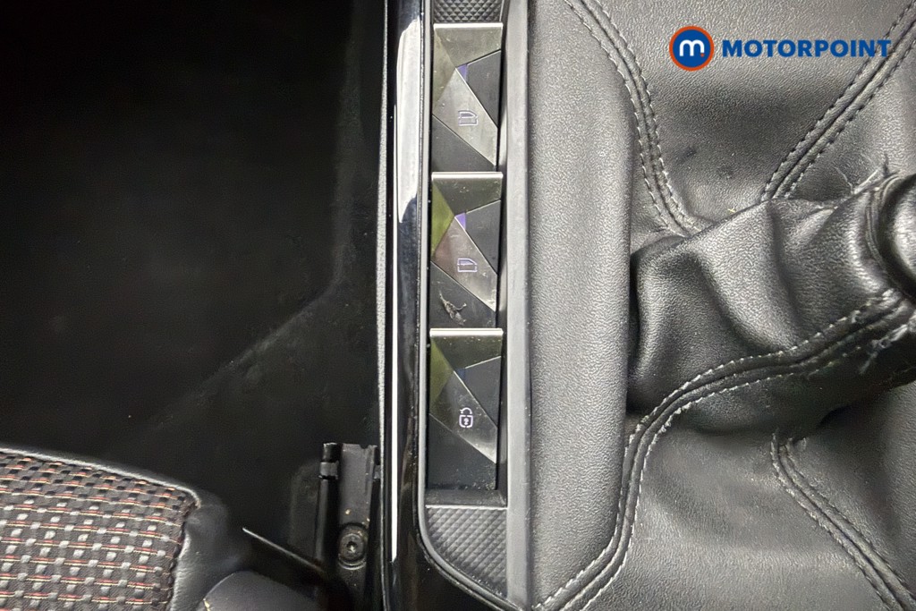 DS Ds 3 Performance Line Manual Petrol SUV - Stock Number (1597556) - 15th supplementary image