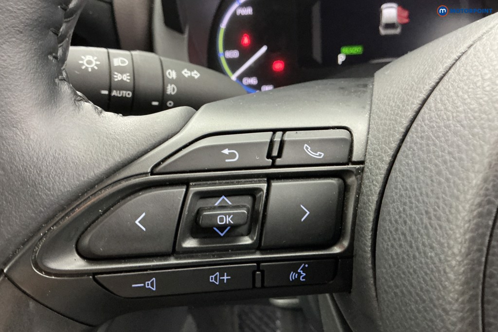 Toyota Yaris Cross Excel Automatic Petrol-Electric Hybrid Estate - Stock Number (1599886) - 22nd supplementary image