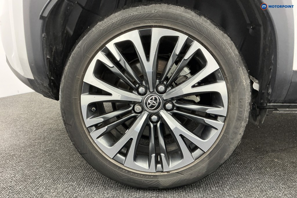 Toyota Yaris Cross Excel Automatic Petrol-Electric Hybrid Estate - Stock Number (1599886) - 40th supplementary image