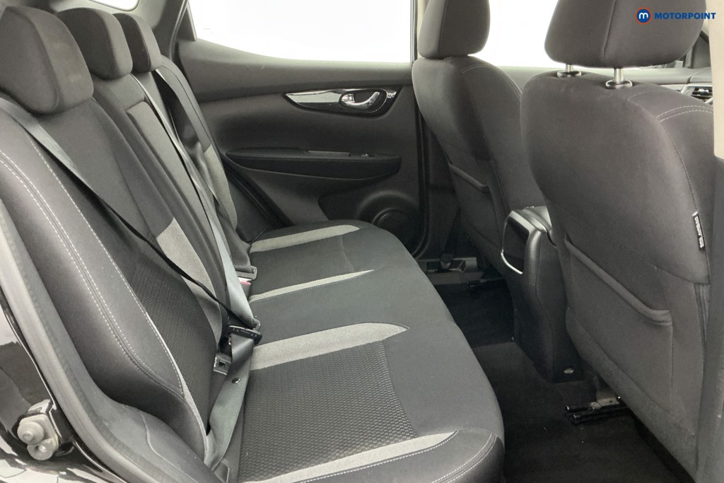 Nissan Qashqai Acenta Premium Automatic Petrol SUV - Stock Number (1600275) - 4th supplementary image