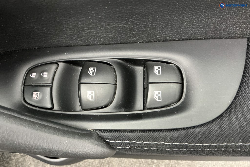 Nissan Qashqai Acenta Premium Automatic Petrol SUV - Stock Number (1600275) - 23rd supplementary image