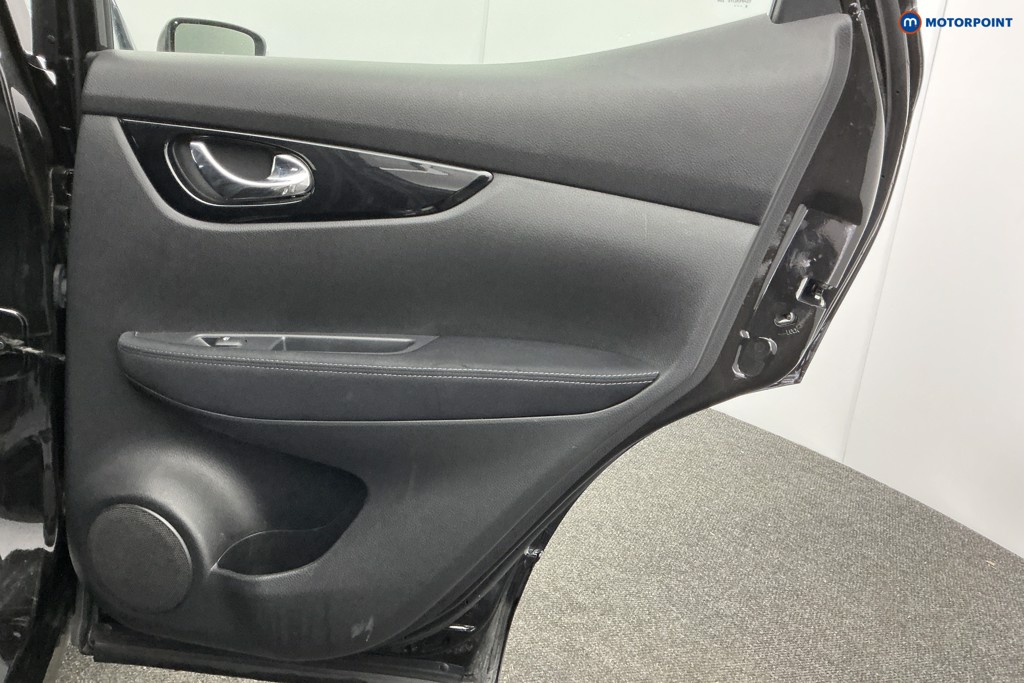 Nissan Qashqai Acenta Premium Automatic Petrol SUV - Stock Number (1600275) - 25th supplementary image