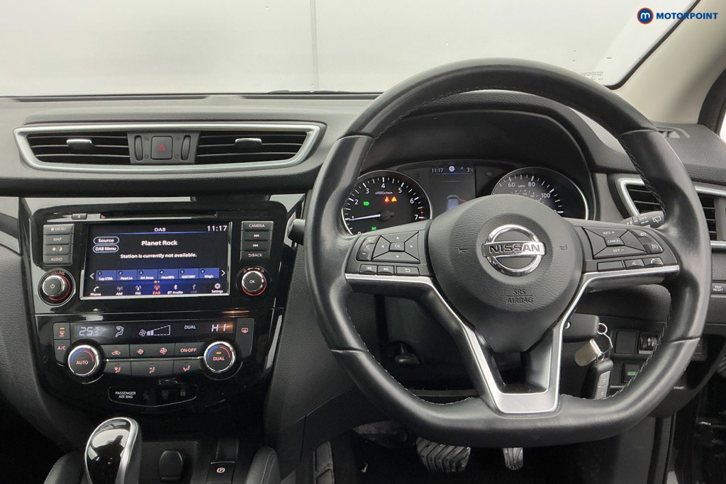 Nissan Qashqai Acenta Premium Automatic Petrol SUV - Stock Number (1600275) - 1st supplementary image