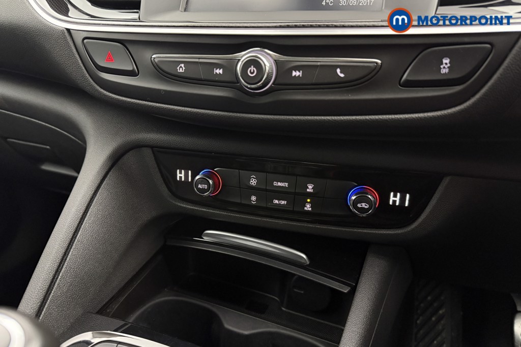 Vauxhall Insignia SRI Manual Petrol Hatchback - Stock Number (1602064) - 10th supplementary image