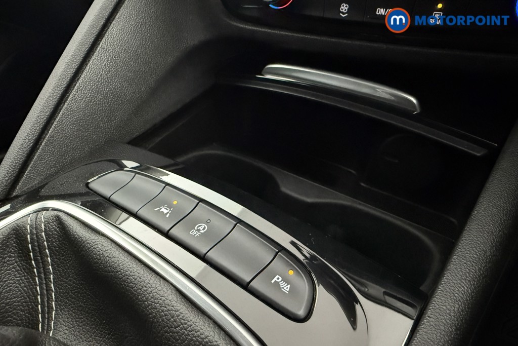 Vauxhall Insignia SRI Manual Petrol Hatchback - Stock Number (1602064) - 11th supplementary image