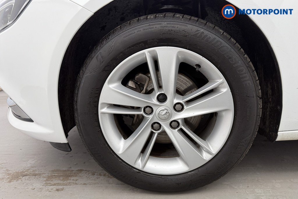 Vauxhall Insignia SRI Manual Petrol Hatchback - Stock Number (1602064) - 28th supplementary image