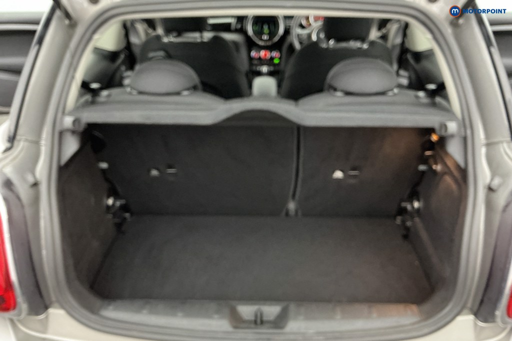 Mini Hatchback Cooper Classic Manual Petrol Hatchback - Stock Number (1602179) - 4th supplementary image