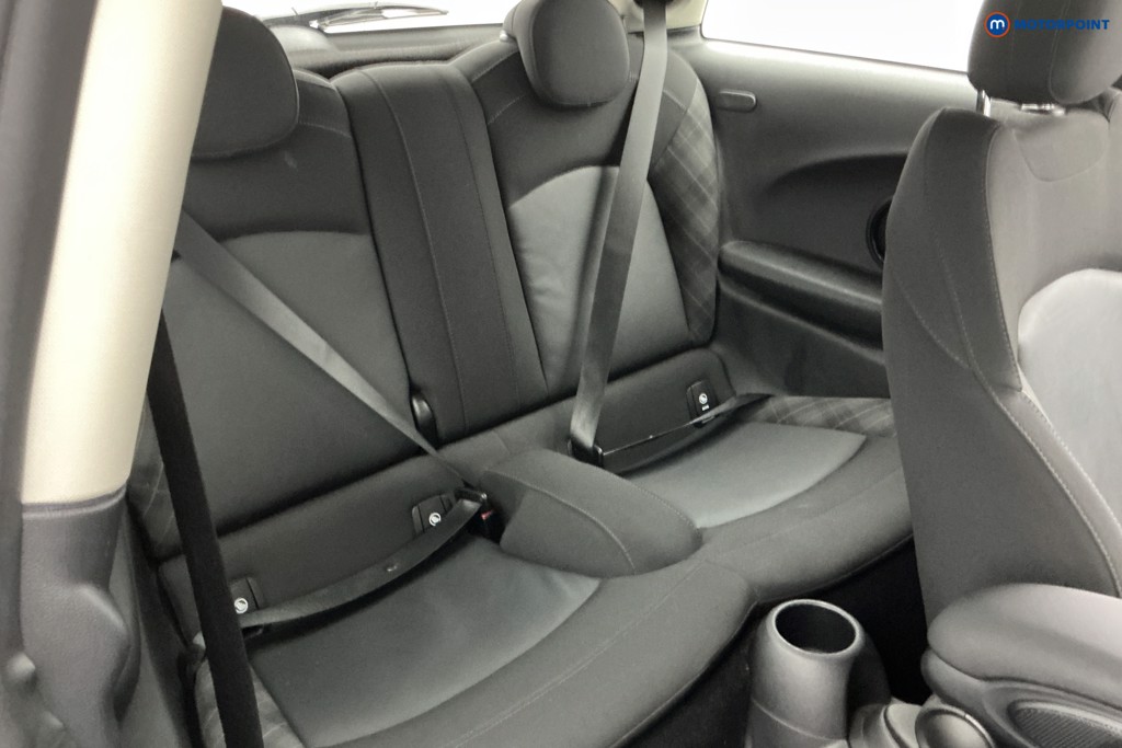 Mini Hatchback Cooper Classic Manual Petrol Hatchback - Stock Number (1602179) - 5th supplementary image