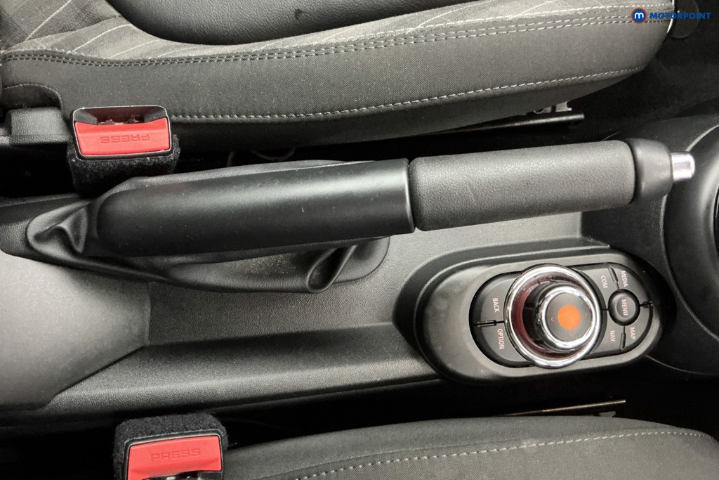 Mini Hatchback Cooper Classic Manual Petrol Hatchback - Stock Number (1602179) - 13th supplementary image