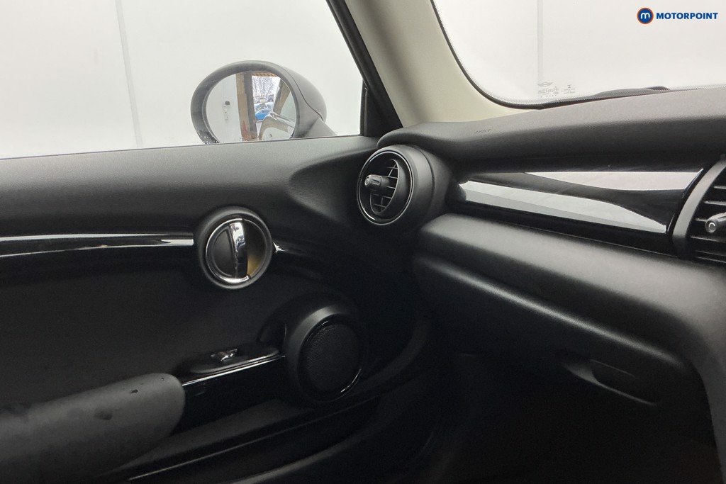 Mini Hatchback Cooper Classic Manual Petrol Hatchback - Stock Number (1602179) - 19th supplementary image