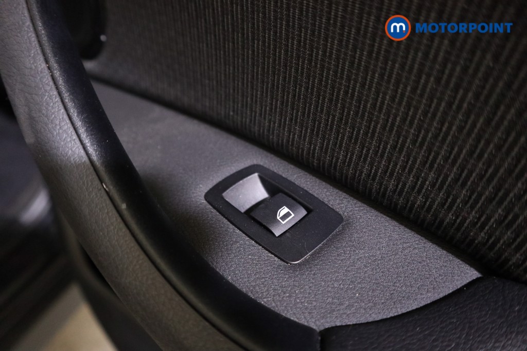 BMW X1 SE Manual Petrol SUV - Stock Number (1602215) - 20th supplementary image