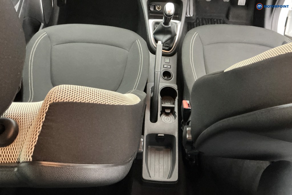 Renault Captur Iconic Manual Petrol SUV - Stock Number (1602421) - 11th supplementary image