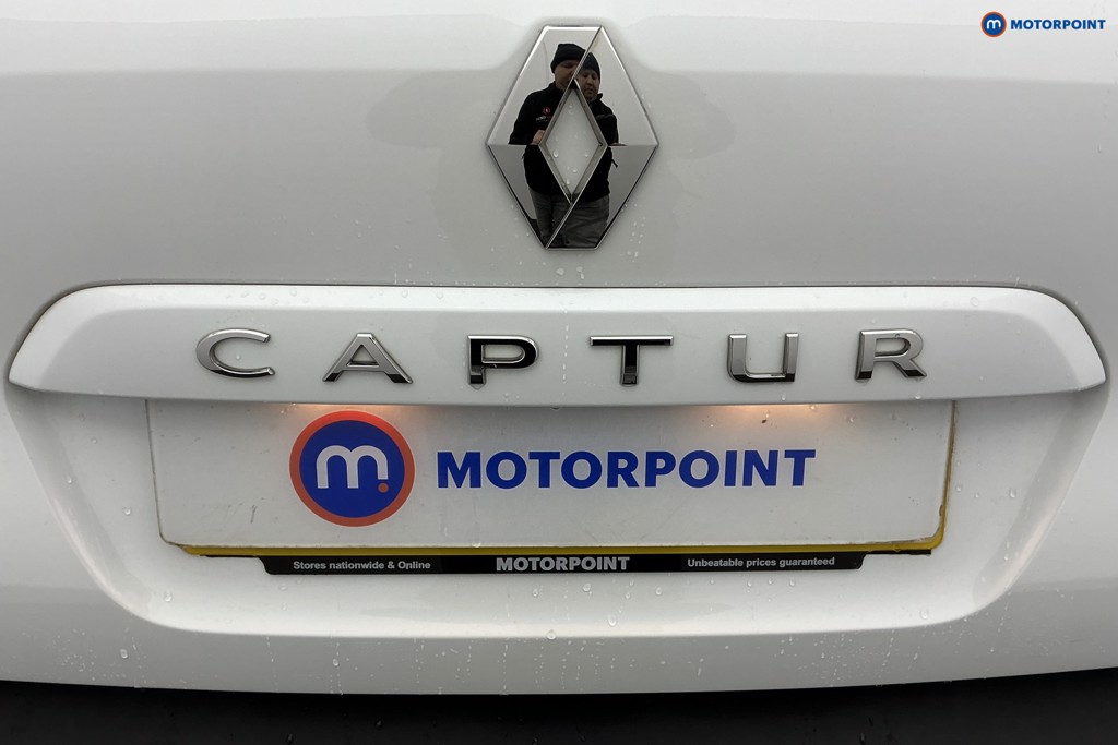 Renault Captur Iconic Manual Petrol SUV - Stock Number (1602421) - 32nd supplementary image