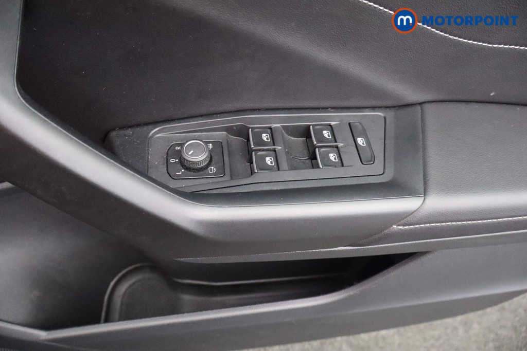 Volkswagen T-Roc Style Manual Petrol SUV - Stock Number (1602560) - 11th supplementary image