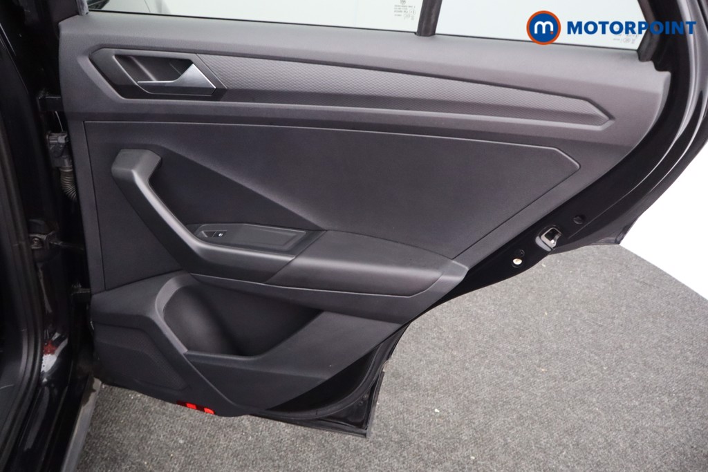 Volkswagen T-Roc Style Manual Petrol SUV - Stock Number (1602560) - 18th supplementary image