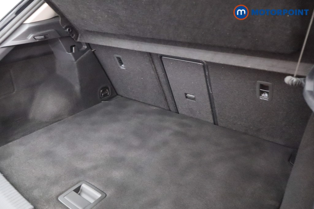 Volkswagen T-Roc Style Manual Petrol SUV - Stock Number (1602560) - 37th supplementary image