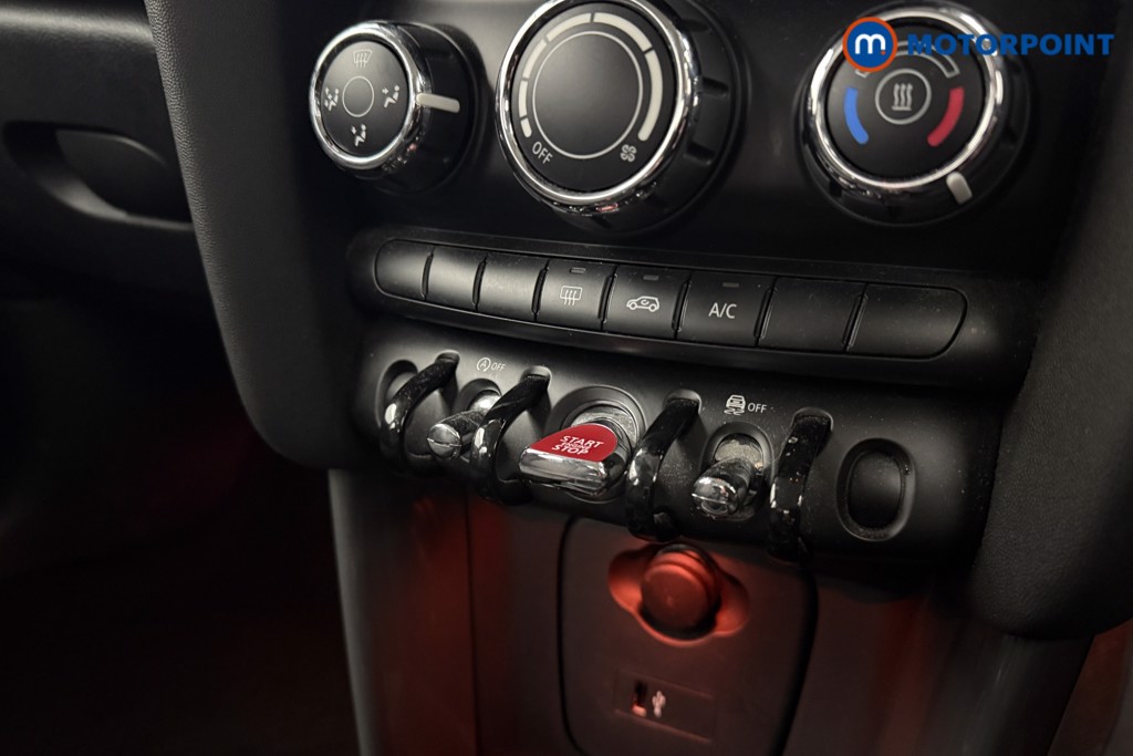 Mini Hatchback Cooper Classic Manual Petrol Hatchback - Stock Number (1602572) - 9th supplementary image