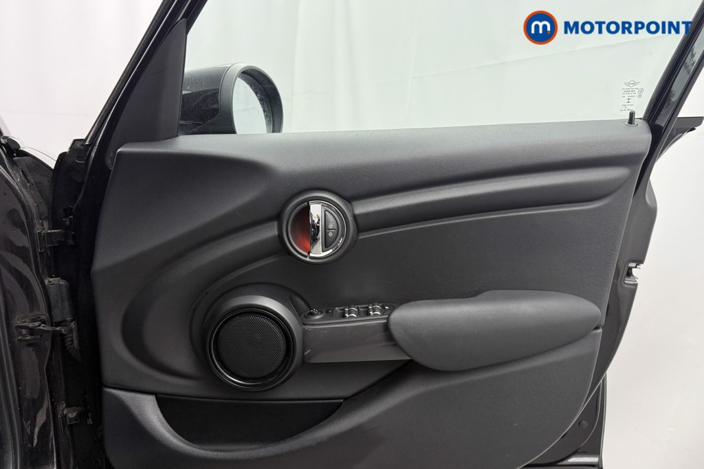 Mini Hatchback Cooper Classic Manual Petrol Hatchback - Stock Number (1602572) - 15th supplementary image