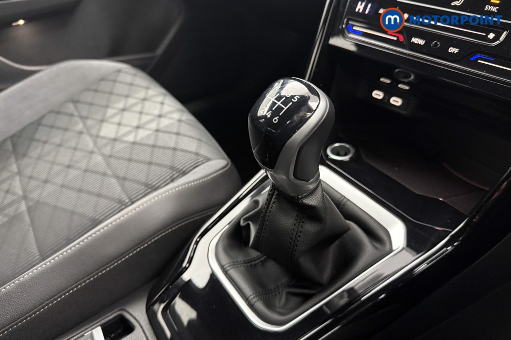 Volkswagen T-Roc R-Line Manual Petrol SUV - Stock Number (1602823) - 16th supplementary image