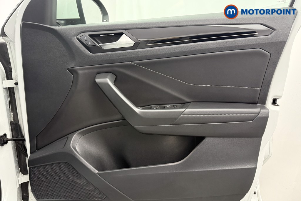Volkswagen T-Roc R-Line Manual Petrol SUV - Stock Number (1602823) - 21st supplementary image
