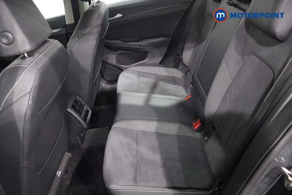 Volkswagen Golf Style Automatic Petrol Hatchback - Stock Number (1602898) - 5th supplementary image