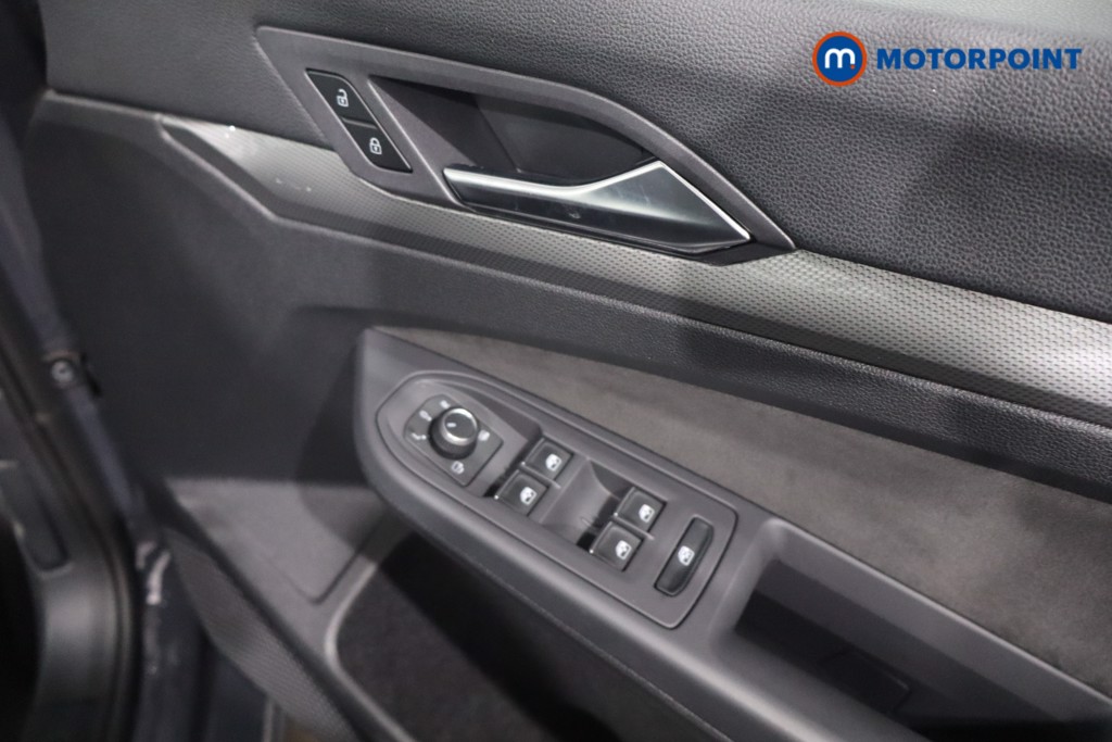 Volkswagen Golf Style Automatic Petrol Hatchback - Stock Number (1602898) - 21st supplementary image