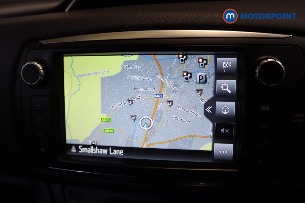 Toyota Yaris Design Automatic Petrol-Electric Hybrid Hatchback - Stock Number (1603251) - 2nd supplementary image