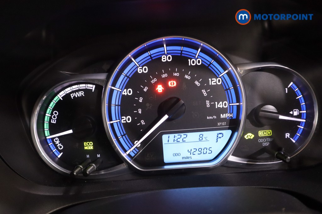 Toyota Yaris Design Automatic Petrol-Electric Hybrid Hatchback - Stock Number (1603251) - 4th supplementary image