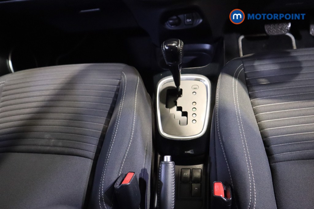 Toyota Yaris Design Automatic Petrol-Electric Hybrid Hatchback - Stock Number (1603251) - 6th supplementary image
