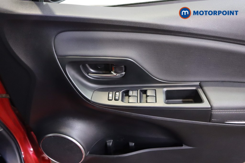 Toyota Yaris Design Automatic Petrol-Electric Hybrid Hatchback - Stock Number (1603251) - 9th supplementary image